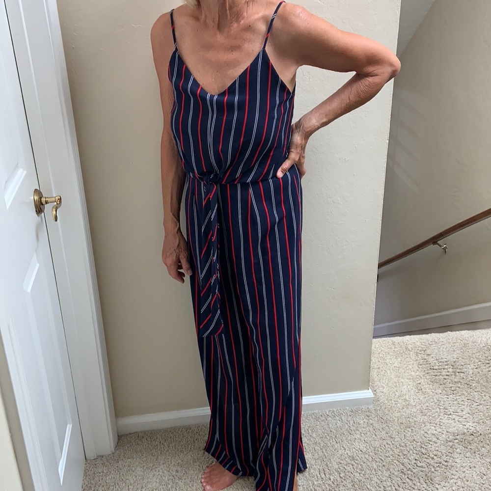 Ideal jumpsuit for your 4th of July BBQ 💥🤍💙❤️